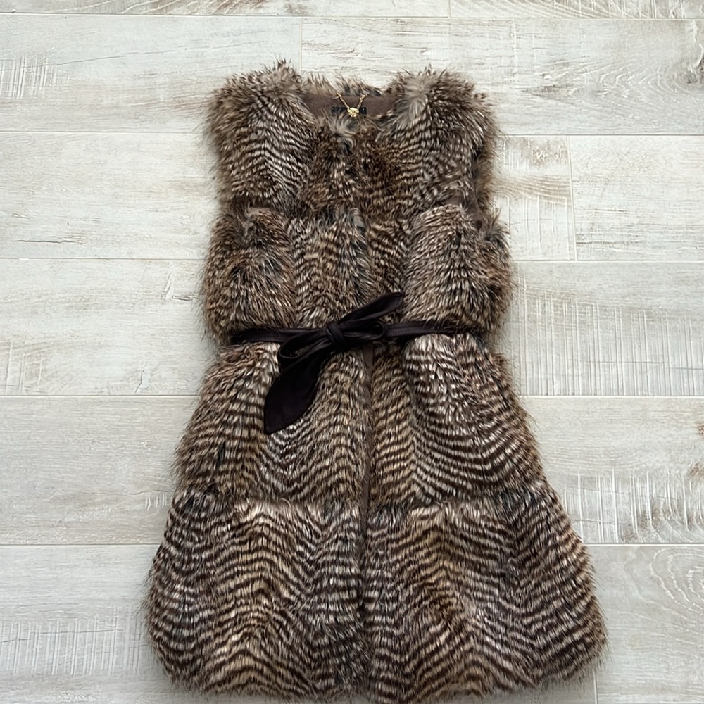 Mcginn faux fur vest size m/l
